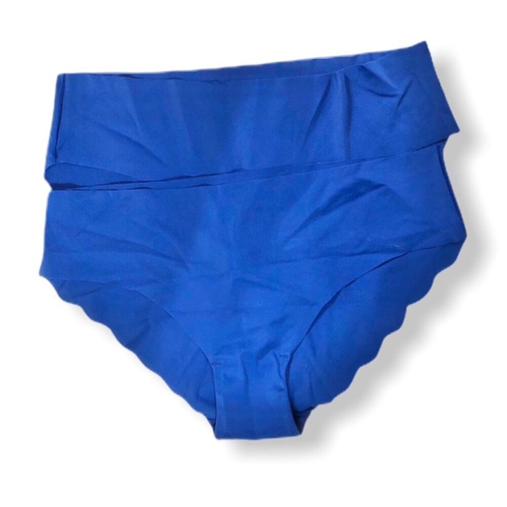 🔴 3 for $15 NWOT No-Show Scallop Cut Panties